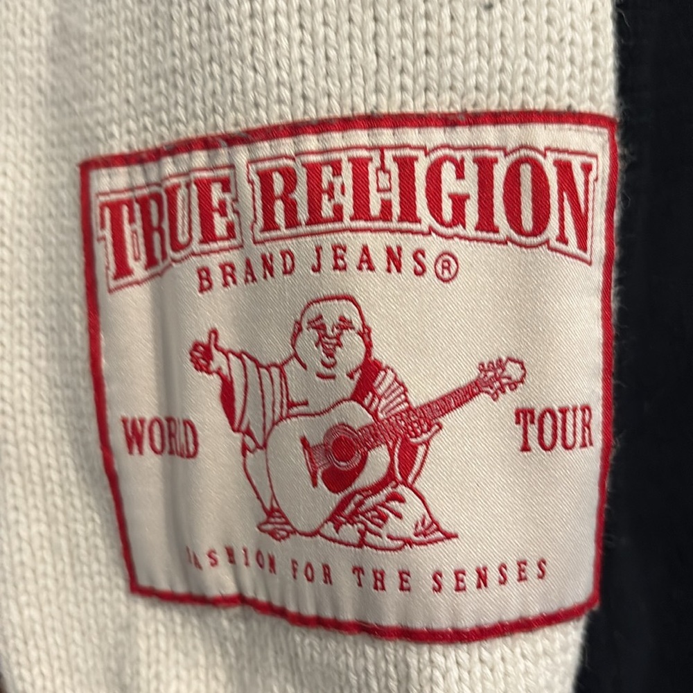 True Religion - Picture 4 of 8